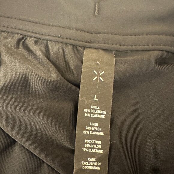 Ten Thousand 7" Interval Short with liner - Picture 4 of 6